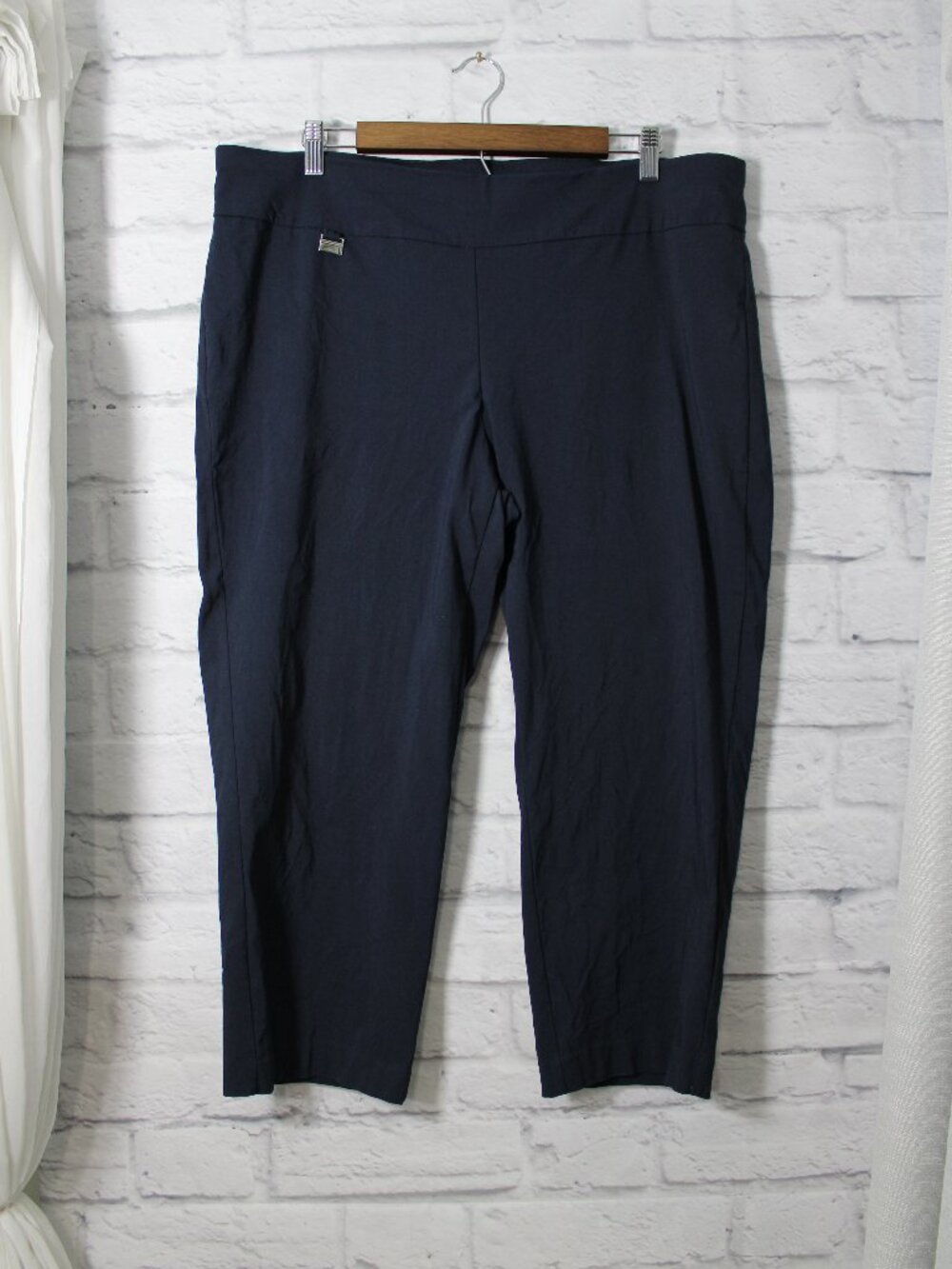 Alfani Stretch Plus 18W Navy Blue Pull On Capri Pants Classic Summer Casual